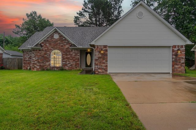 300 Jennifer Ln., Searcy, AR 72143