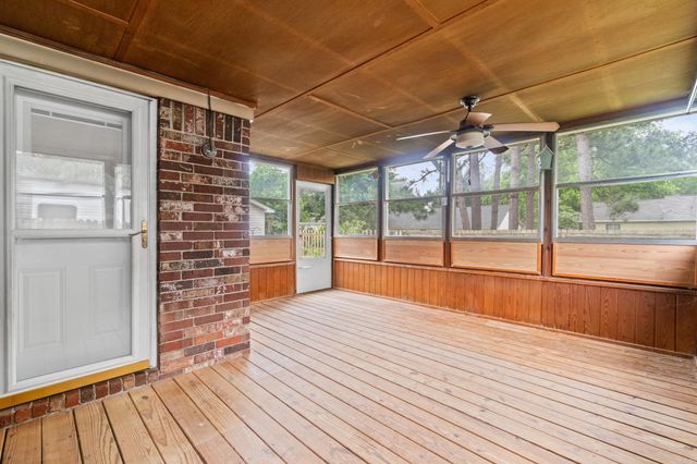 300 Jennifer Ln., Searcy, AR 72143