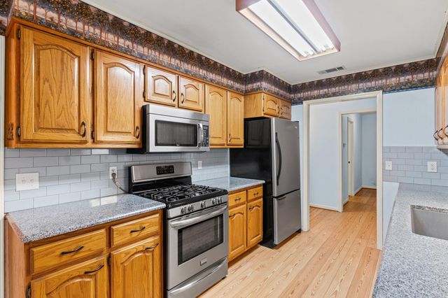 300 Jennifer Ln., Searcy, AR 72143