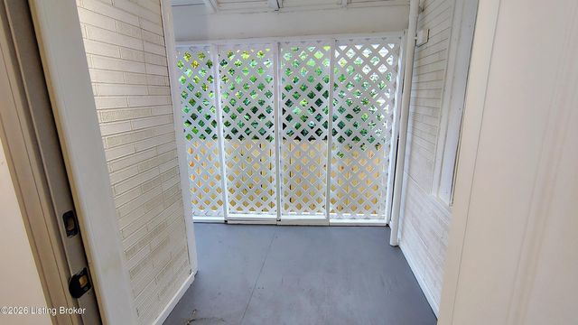3604 W Market St, Louisville, KY 40212