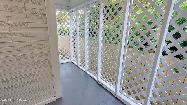 3604 W Market St, Louisville, KY 40212