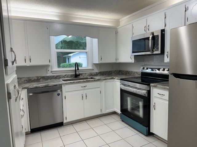 802 Circleview Dr, Dothan, AL 36301