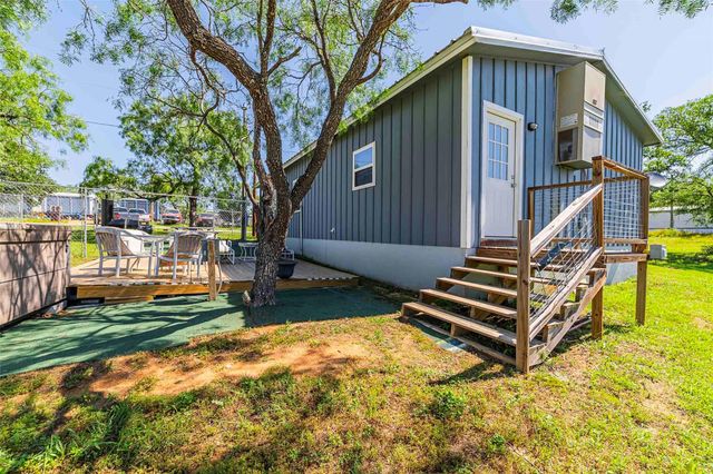 570 Poncho ST, Kingsland, TX 78639