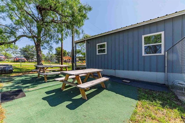 570 Poncho ST, Kingsland, TX 78639