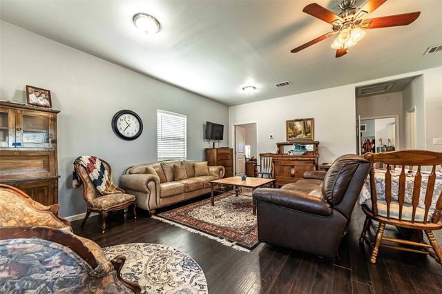 570 Poncho ST, Kingsland, TX 78639