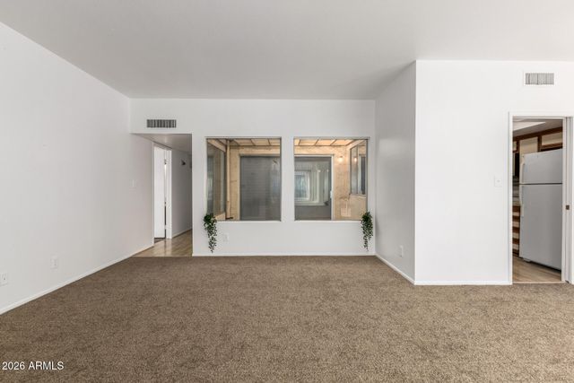 4901 E MAGIC STONE Drive, Phoenix, AZ 85044