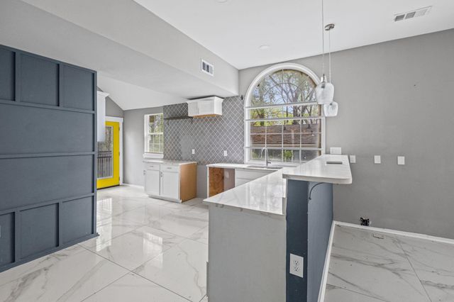 2550 EVERETT AVE, Memphis, TN 38112