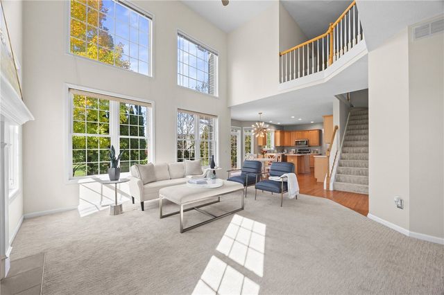 29 Coralburst Crescent, Penfield, NY 14580