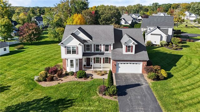 29 Coralburst Crescent, Penfield, NY 14580