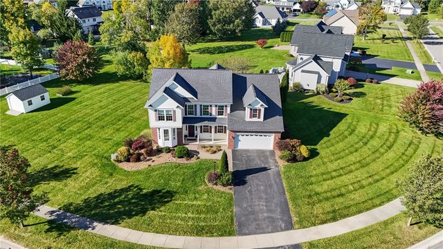 29 Coralburst Crescent, Penfield, NY 14580