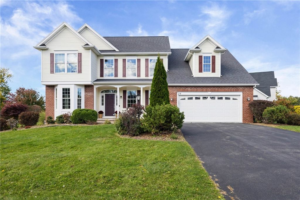 29 Coralburst Crescent, Penfield, NY 14580