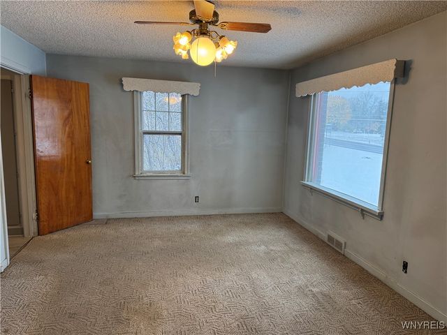 6467 Chestnut Ridge Road, Orchard Park, NY 14127