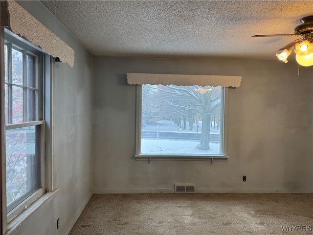 6467 Chestnut Ridge Road, Orchard Park, NY 14127