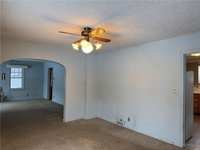 6467 Chestnut Ridge Road, Orchard Park, NY 14127