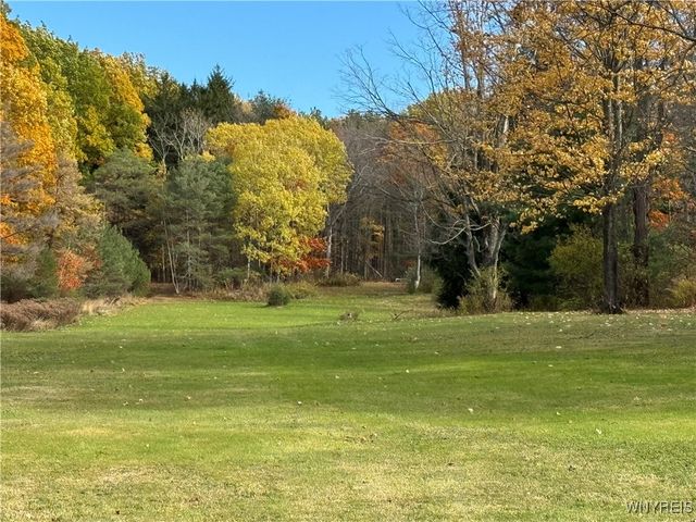 6467 Chestnut Ridge Road, Orchard Park, NY 14127