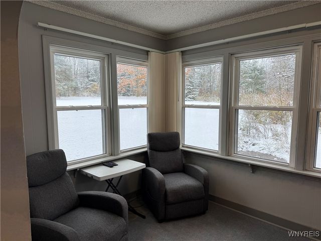 6467 Chestnut Ridge Road, Orchard Park, NY 14127