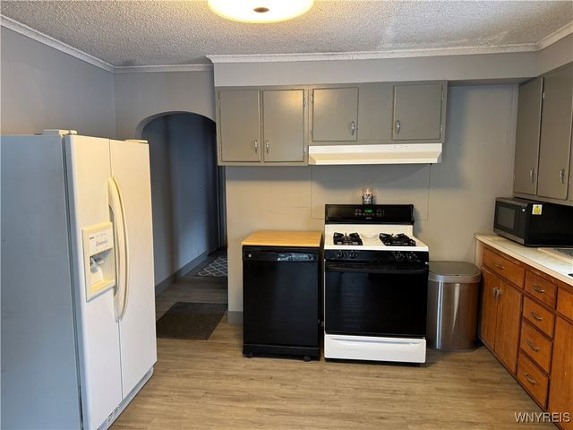 6467 Chestnut Ridge Road, Orchard Park, NY 14127