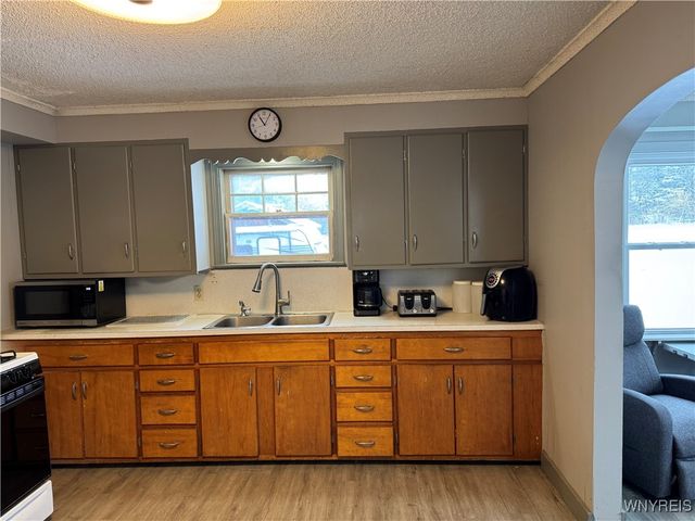 6467 Chestnut Ridge Road, Orchard Park, NY 14127