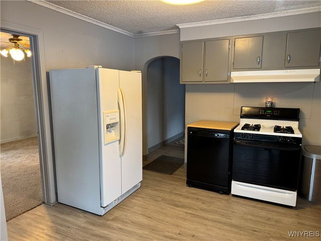 6467 Chestnut Ridge Road, Orchard Park, NY 14127