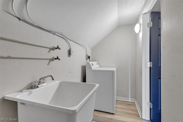 3279 W 44th Street, Cleveland, OH 44109