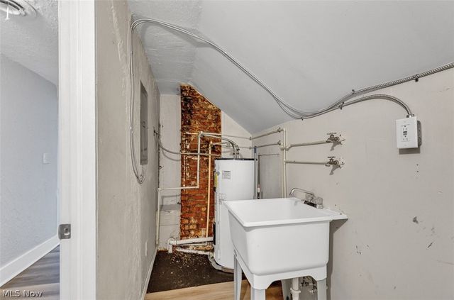 3279 W 44th Street, Cleveland, OH 44109