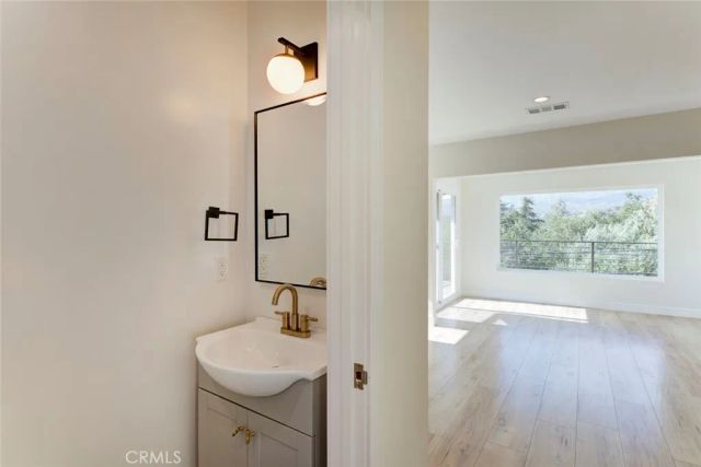 1881 Verdugo Loma Drive, Glendale, CA 91208