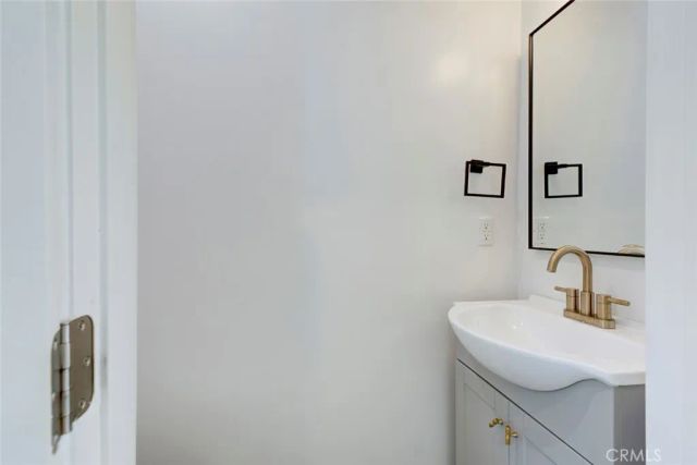 1881 Verdugo Loma Drive, Glendale, CA 91208