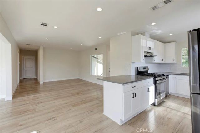 1881 Verdugo Loma Drive, Glendale, CA 91208