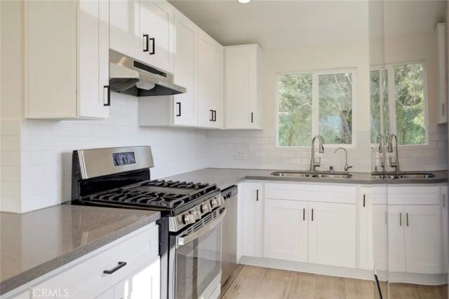 1881 Verdugo Loma Drive, Glendale, CA 91208