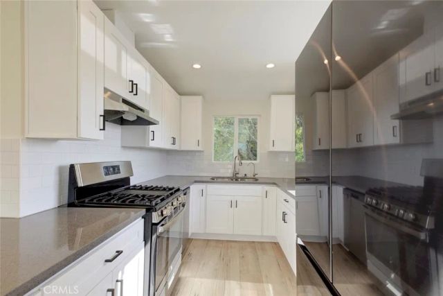 1881 Verdugo Loma Drive, Glendale, CA 91208
