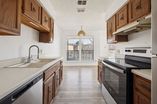 8113 Foxfire Lane, White Settlement, TX 76108