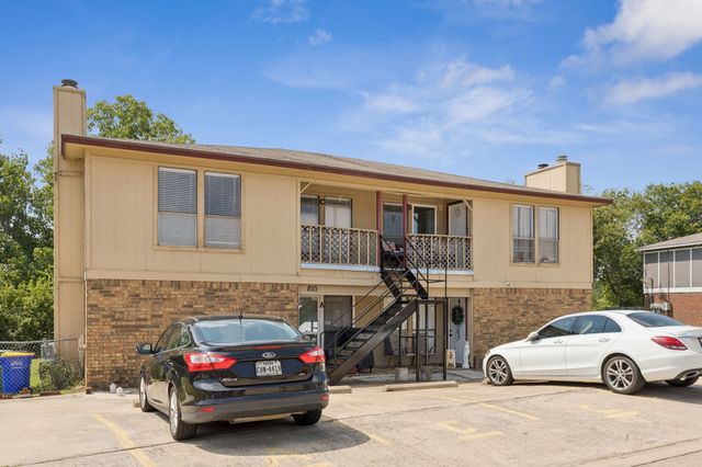 8113 Foxfire Lane, White Settlement, TX 76108