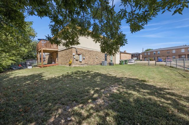 8113 Foxfire Lane, White Settlement, TX 76108