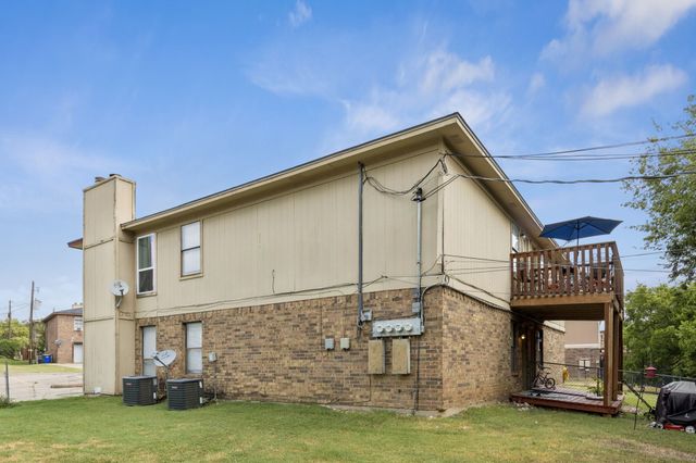 8113 Foxfire Lane, White Settlement, TX 76108