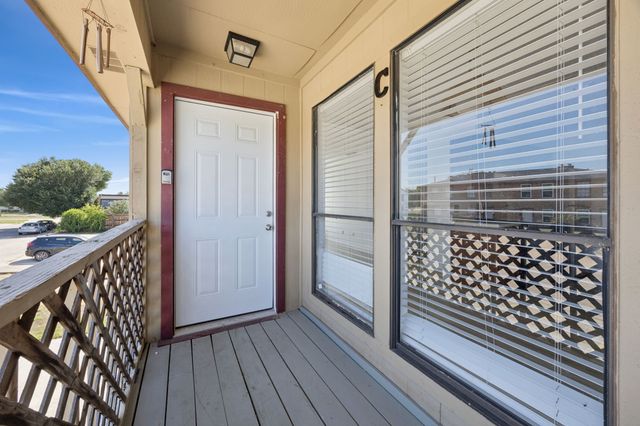 8113 Foxfire Lane, White Settlement, TX 76108