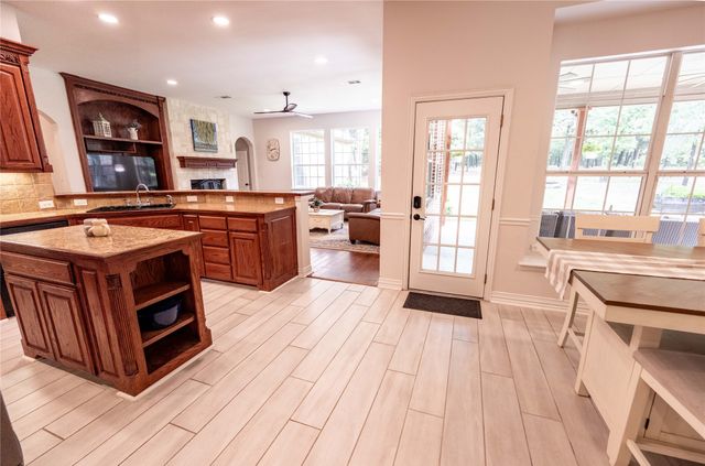 735 Sleepy Hollow Lane, Valley View, TX 76272