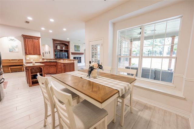 735 Sleepy Hollow Lane, Valley View, TX 76272