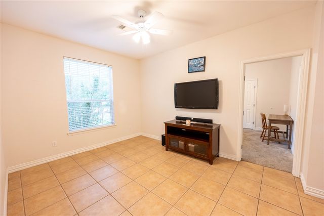 735 Sleepy Hollow Lane, Valley View, TX 76272