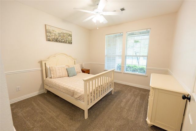 735 Sleepy Hollow Lane, Valley View, TX 76272