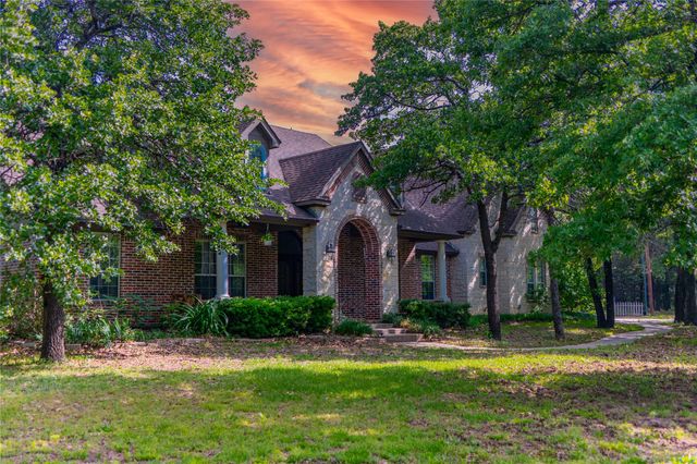 735 Sleepy Hollow Lane, Valley View, TX 76272