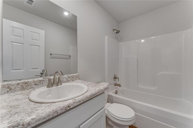 917 W Aiden Drive, Siloam Springs, AR 72761