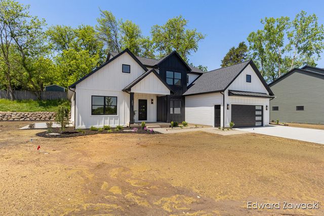 383 Rogue River View Drive Ne, Rockford City, MI 49341