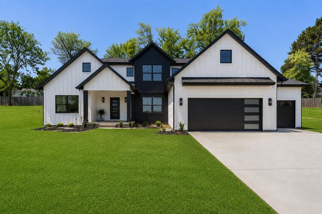 383 Rogue River View Drive Ne, Rockford City, MI 49341