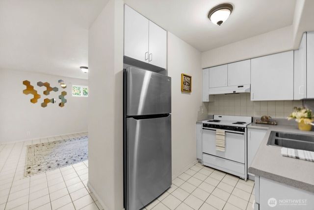 5508 31st Avenue NE, Seattle, WA 98105