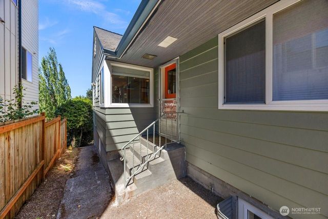 5508 31st Avenue NE, Seattle, WA 98105