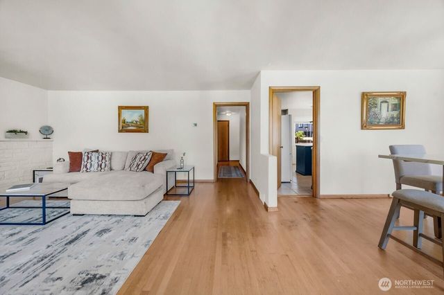 5508 31st Avenue NE, Seattle, WA 98105
