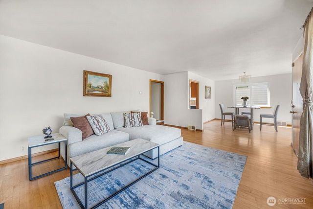 5508 31st Avenue NE, Seattle, WA 98105