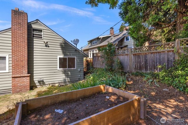 5508 31st Avenue NE, Seattle, WA 98105