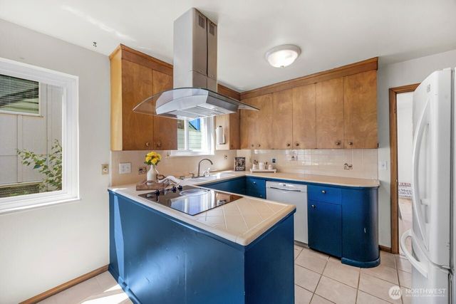 5508 31st Avenue NE, Seattle, WA 98105