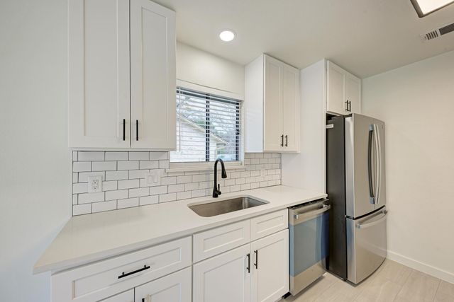 4910 Wing RD, Austin, TX 78749